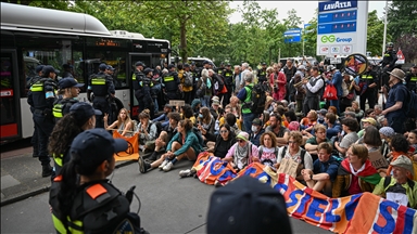 Policija intervenisala tokom protesta protiv samita NATO-a u Hagu