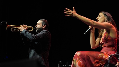 Lübnanlı müzisyenler İbrahim Maalouf ve Hiba Tawaji İstanbul'da konser verdi