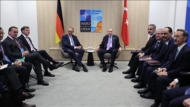 Presidenti Erdoğan takohet në Hagë me kancelarin gjerman Merz