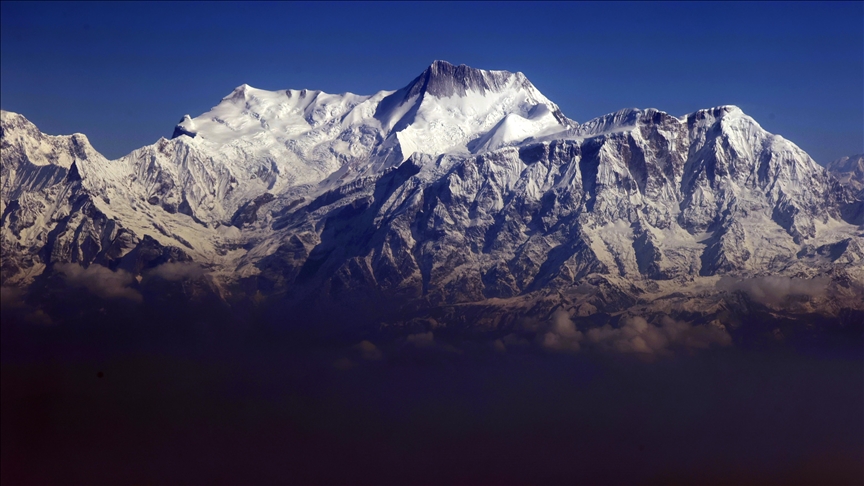 Nepal startup deploys drones to remove trash from Mount Everest