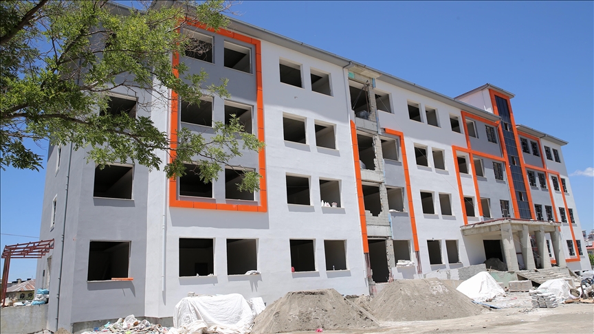Bi çêkirina 226 dibistanan di nava 3 salan da, li Wanê binesaziya perwerdeyê hat hêzdarkirin