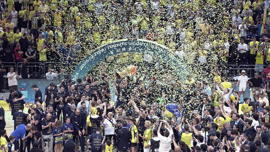 Büyük Aile Platformundan Basketbol Süper Ligi'ndeki şampiyonluk kutlamasına tepki
