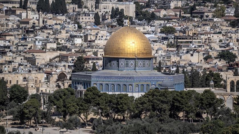 Más de 200 colonos israelíes ilegales irrumpen en la Mezquita de Al-Aqsa bajo protección policial