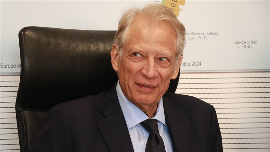 Partisini kuran eski Fransa Başbakanı Villepin, 2027 cumhurbaşkanı seçimlerini hedefliyor