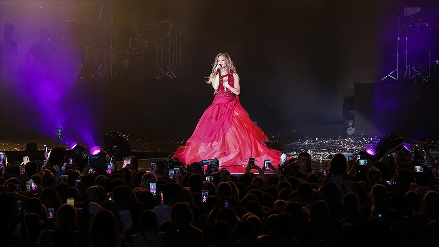 Jennifer Lopez, İstanbul'daki konseri kapsamında 50 hayranıyla bir araya gelecek