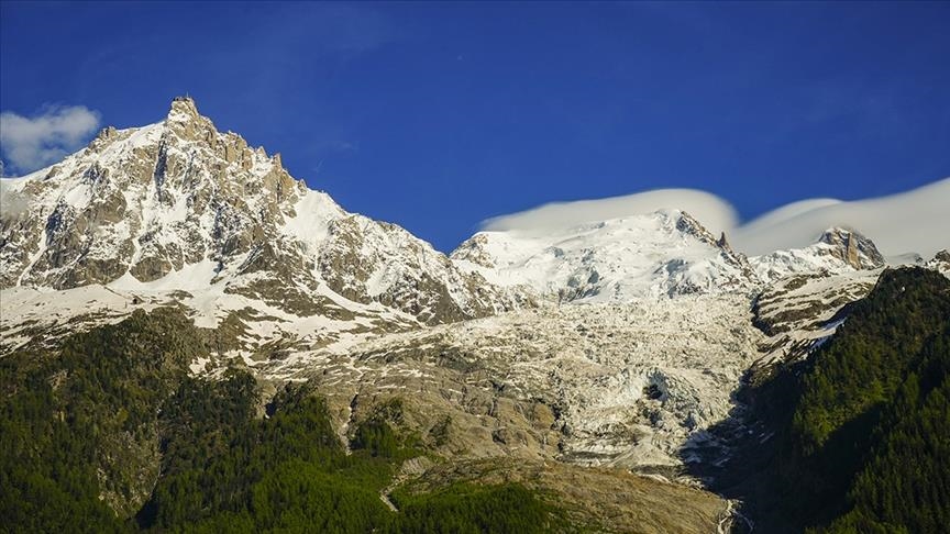 Swiss authorities still working to identify remains found after glacier collapse: Police