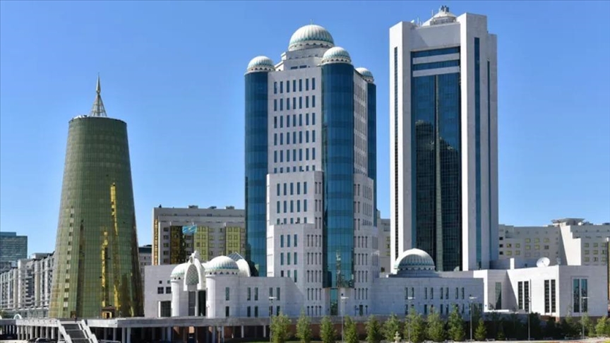 Парламент Казахстана утвердил поправки, запрещающие ношение закрывающих лицо предметов одежды