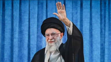 Udhëheqësi suprem i Iranit shpall fitoren ndaj Izraelit: Pothuajse është shembur