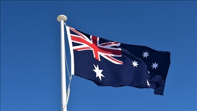 Australia to stick with its defense spending targets despite US pressure