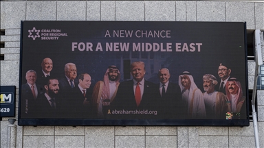 Tel Aviv, poster me thirrje për "normalizim të marrëdhënieve mes Izraelit dhe vendeve arabe"