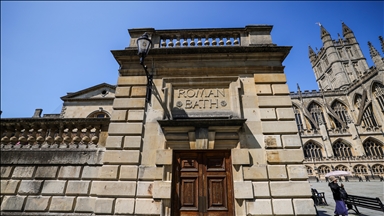 Banjat romake në Bath të Britanisë ofrojnë historinë dhe arkitekturën antike