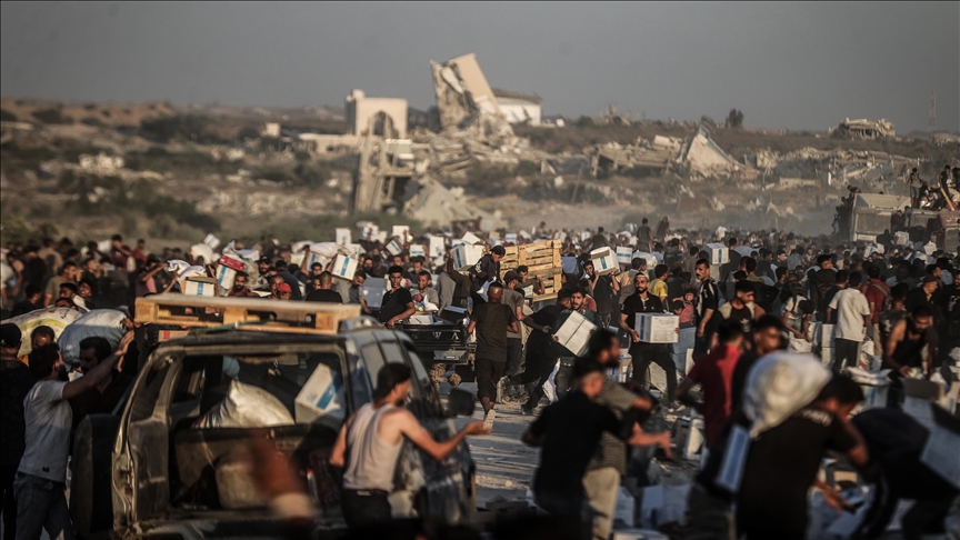 UNRWA, Gazze'deki yardım dağıtım merkezlerini "ölüm meydanlarına" benzetti