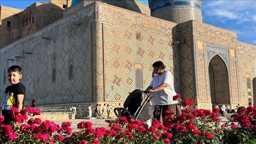 كازاخستان.. إقبال على تركستان العاصمة الروحية للعالم التركي (تقرير)