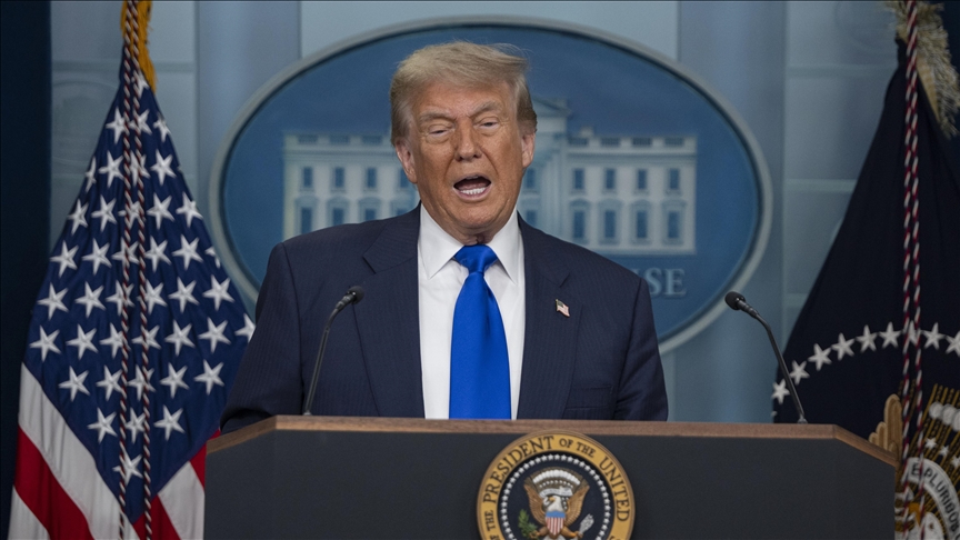 Трамп соопшти дека наскоро ќе испрати писмо за информирање на земјите за царинските стапки