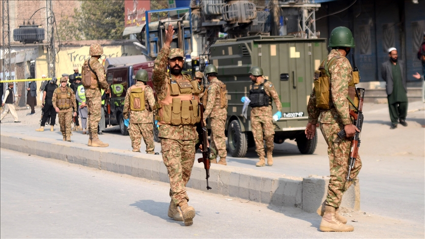 Pakistan : 13 soldats tués dans un attentat-suicide près de la frontière afghane