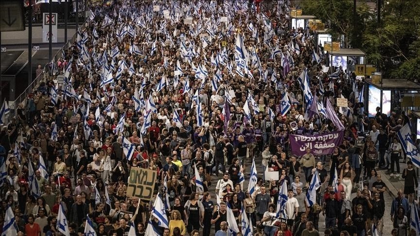 عشرات آلاف الإسرائيليين يتظاهرون للمطالبة بإعادة الأسرى من غزة