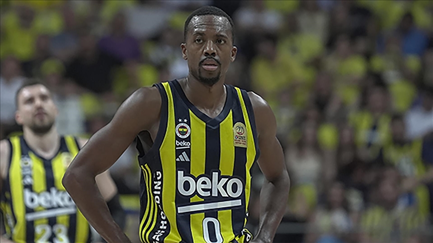 Fenerbahçe Beko, ABD'li basketbolcu Errick McCollum ile yollarını ayırdı