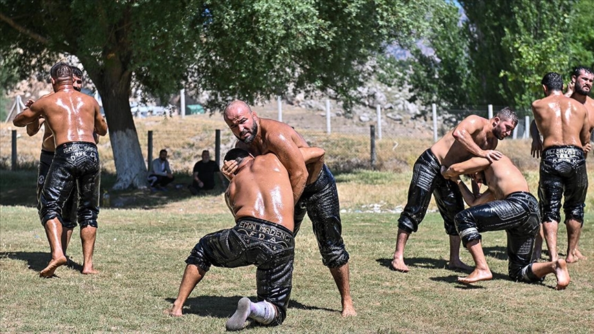 Başpehlivan Orhan Okulu'nun hedefi Kırkpınar'da altın kemer kazanmak