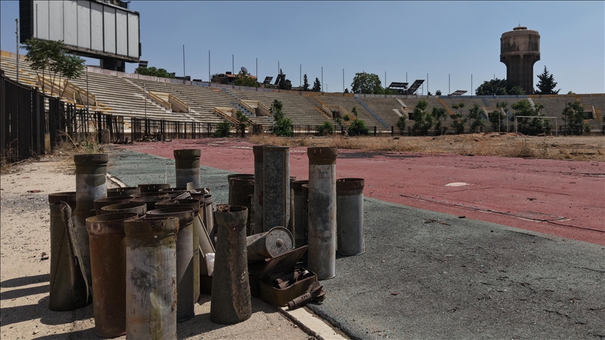 Tribünlerin coşkusunun yerini topçu seslerinin aldığı Abbasiyyin Stadyumu, hala savaşın izlerini taşıyor