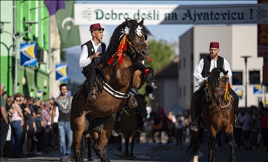 515. dani Ajvatovice: Aplauzom ispraćen defile konjanika u Donjem Vakufu