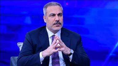 فيدان: تركيا تتابع عن كثب تطورات المنطقة وتشارك فيها كوسيط
