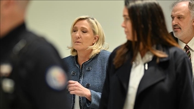 France : Marine Le Pen exhorte ses troupes à se préparer à tout, y compris à la dissolution
