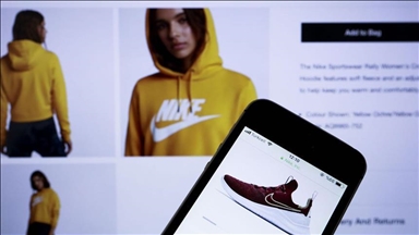 Nike pret një kosto prej 1 miliard dollarësh nga tarifat e presidentit Trump