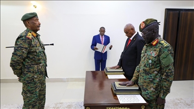 السودان.. وزيرا الدفاع والداخلية يؤديان القسم الدستوري