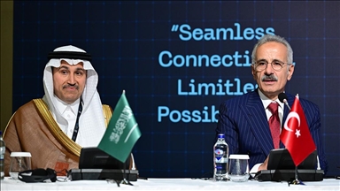 وزير تركي: الوفد السعودي كان الأكبر بمنتدى ممرات النقل