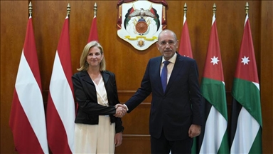 الأردن يدعو إلى وقف عدوان إسرائيل على غزة ودعم إعادة إعمار سوريا