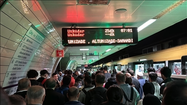 İstanbul'da bazı metro istasyonlarının işletmeye kapatılma saatinde değişiklik 