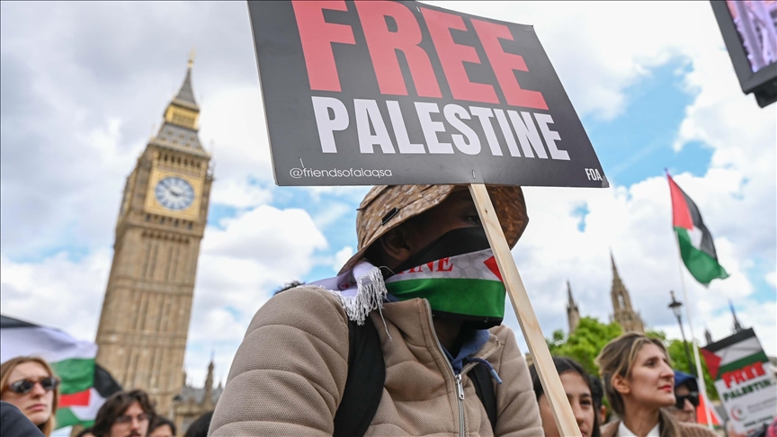 Australian band backs UK artists on Palestinians