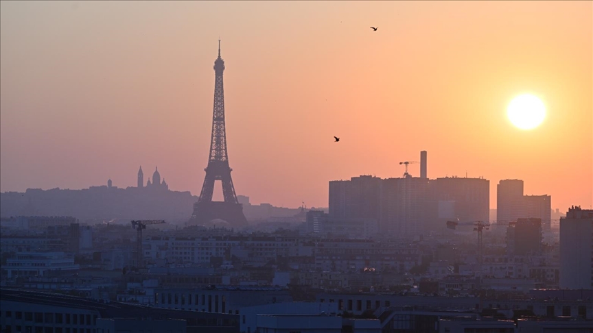 France / Canicule : Seize départements basculent en alerte rouge mardi
