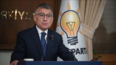AK Parti, çalışma hayatına ilişkin düzenlemeleri de içeren kanun teklifini TBMM Başkanlığına sundu