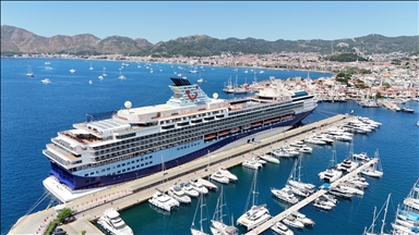 “Marella Explorer" kruvaziyeri Marmaris'e 1896 turist getirdi