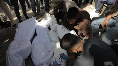 الجيش الإسرائيلي يقتل 11 فلسطينيا بغزة بينهم نازحون ومجوعون
