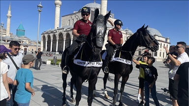 Konya'da atlı polis birliği göreve başladı 