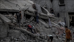 Israeli airstrikes kill nearly 100 more Palestinians in Gaza Strip