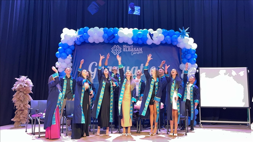 Elbasan, mbahet ceremonia e diplomimit për nxënësit e shkollës së Fondacionit Turk Maarif
