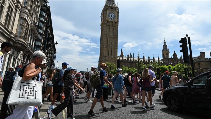 UK records hottest day of year as temperature hits 33.6C