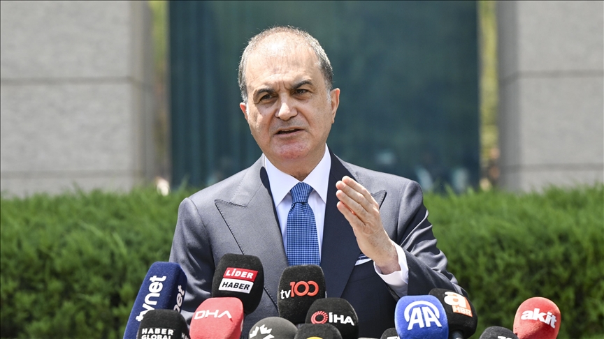 AK Parti Sözcüsü Çelik: (Leman dergisindeki karikatür) Bize göre bu, doğrudan İslam düşmanlığı