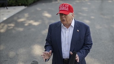 Trump rekao da će morati razmotriti deportaciju Elona Muska