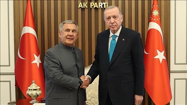 أردوغان يلتقي رئيس تتارستان في أنقرة