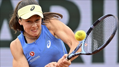 Zeynep Sönmez, Wimbledon'da 2. tura çıkan ilk Türk kadın tenisçi oldu