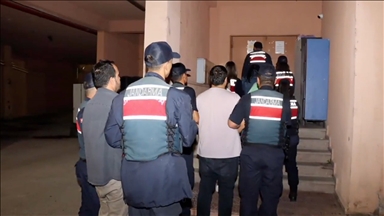 FETÖ'ye yönelik 30 ilde düzenlenen operasyonlarda 156 şüpheli yakalandı