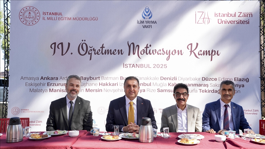 İstanbul'da düzenlenen 4. Öğretmen Motivasyon Kampı başladı