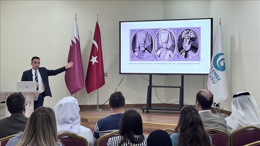 Doha Yunus Emre Enstitüsü'nde "Dönüşüm Çağında Osmanlı-Arap entelektüelleri" konuşuldu