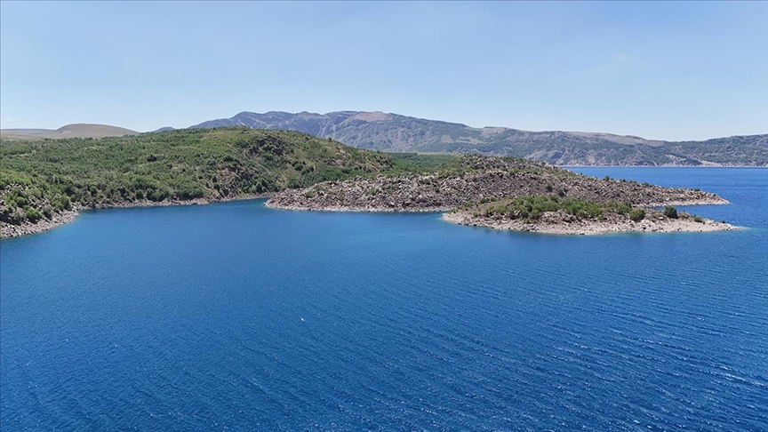 Nemrut Kalderası eşsiz güzellikleriyle ziyaretçilerini ağırlıyor