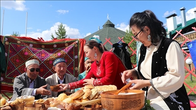 Kazakistan'da geleneksel içecek kımıza talep artıyor