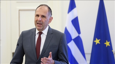 Greece stresses diplomacy for Middle East peace